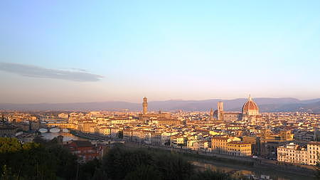 意大利中部佛罗伦萨城市全景日出延时摄影视频的预览图